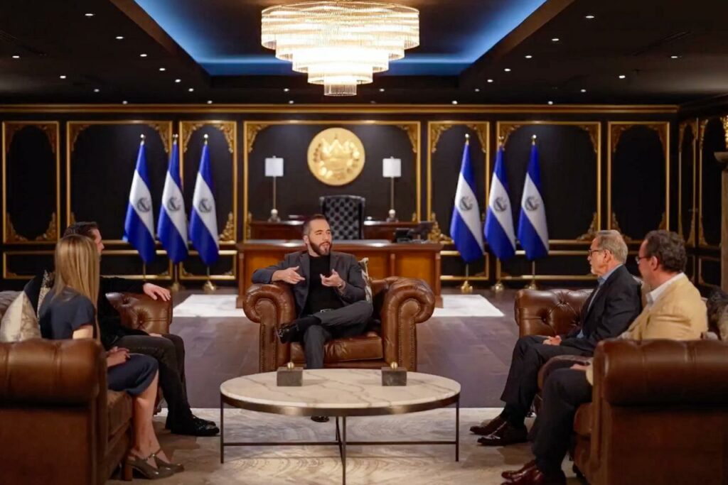 La plataforma incorpora seguimiento clínico permanente y amplía la atención gratuita en salud pública.